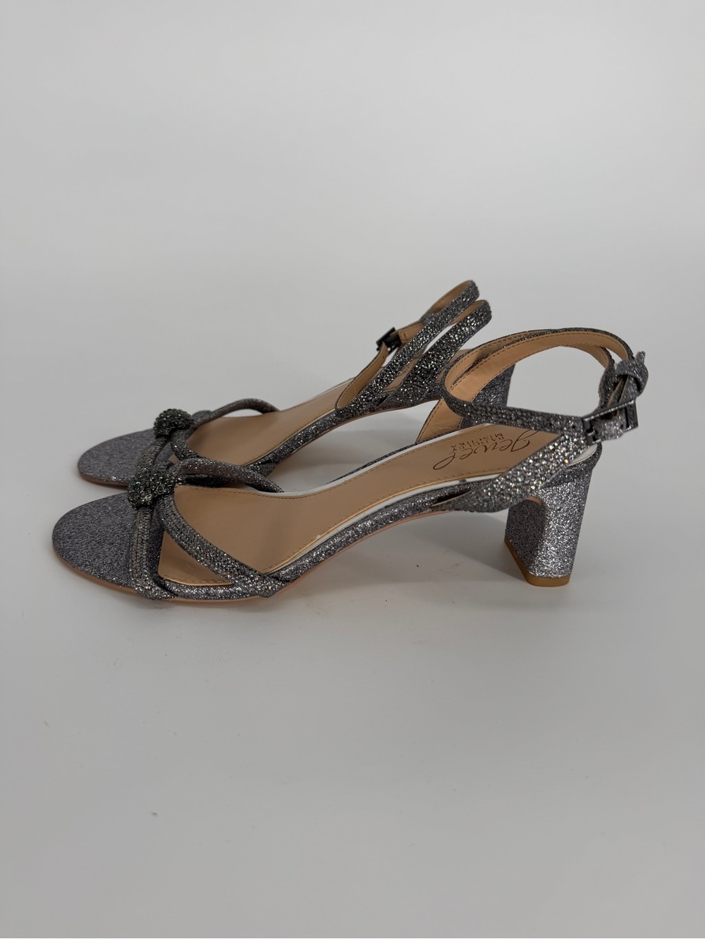 Jewel Badgley Mischka Gavi Low Block Heel Pewter Sandal Women's - 7.5 - Picture 3 of 12